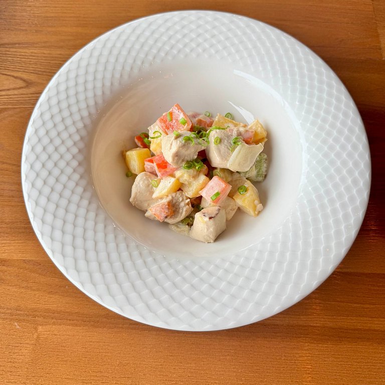Б Нежное рагу из курицы картофеля и овощей